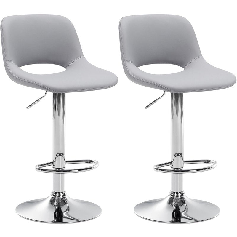 Set di 2 sgabelli da bar Camden in ecopelle grigia con struttura cromata, eleganti e moderni per ogni ambiente.