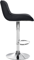 Set di 2 sgabelli da bar Vonore in similpelle nera con base cromata, regolabili in altezza per un design moderno e funzionale.