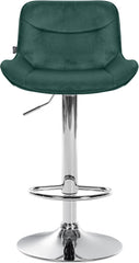Set di 2 sgabelli da bar Vonore in velluto verde con base cromata, design moderno e regolabile in altezza.