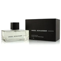 Spray Eau De Toilette da 75ml di Angel Schlesser Homme, bottiglia trasparente con tappo nero, accanto a scatola nera testurizzata.