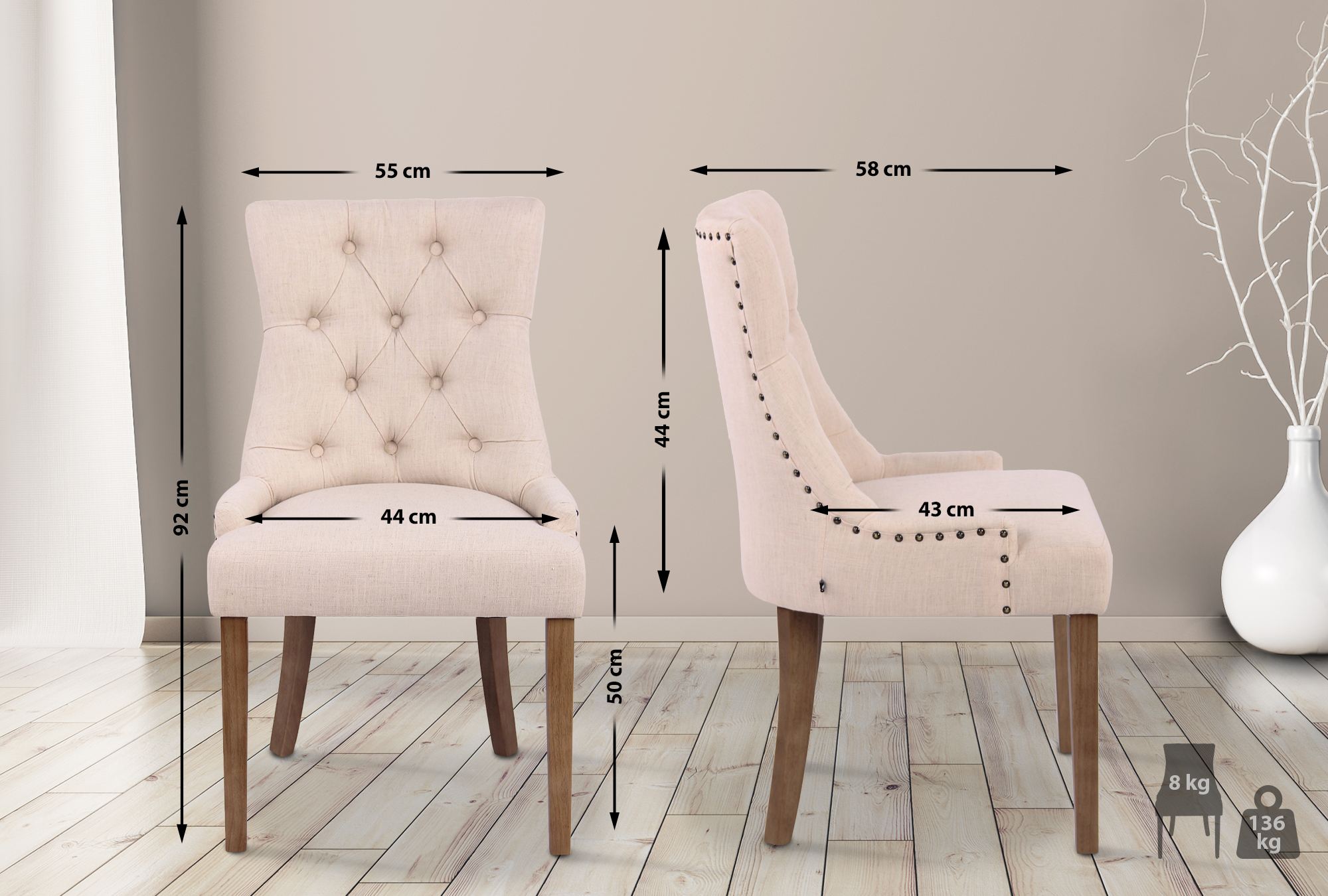 Set di 2 sedie da pranzo Aberdeen in tessuto anticato crema, stile Chesterfield con seduta imbottita e bottoni eleganti.