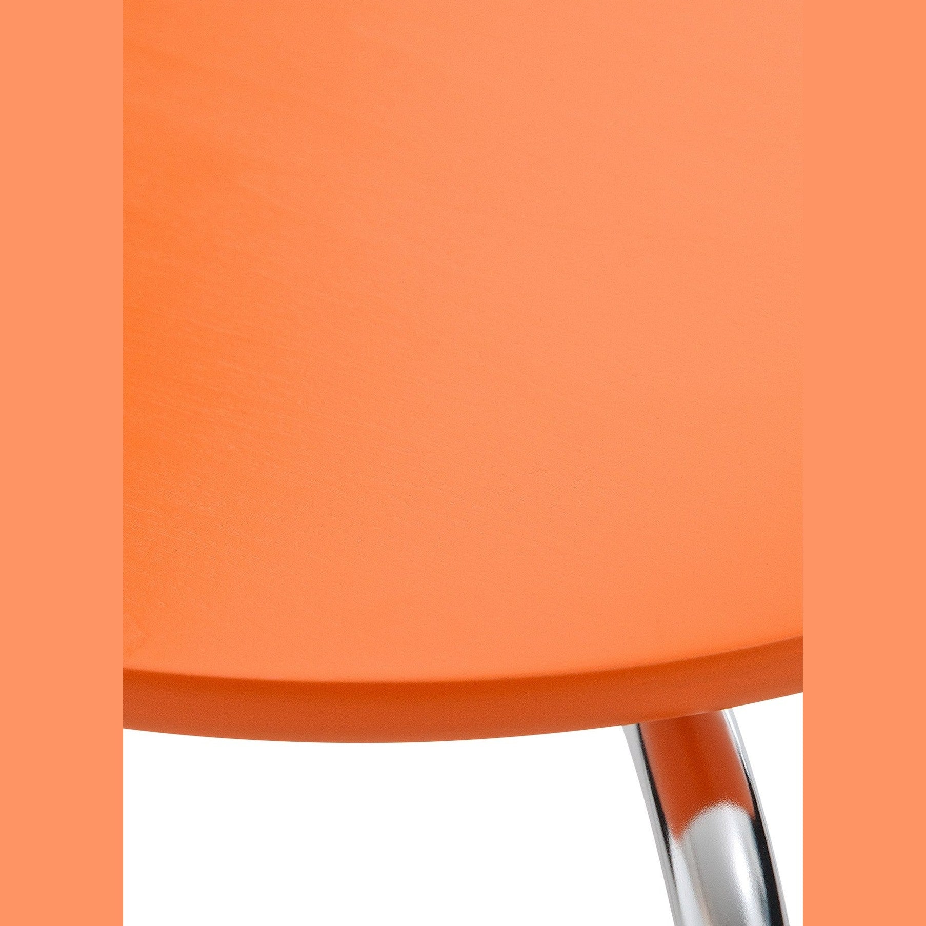 Set di 2 sedie da riunione impilabili Diego in arancione, design classico per ogni occasione e ambiente.