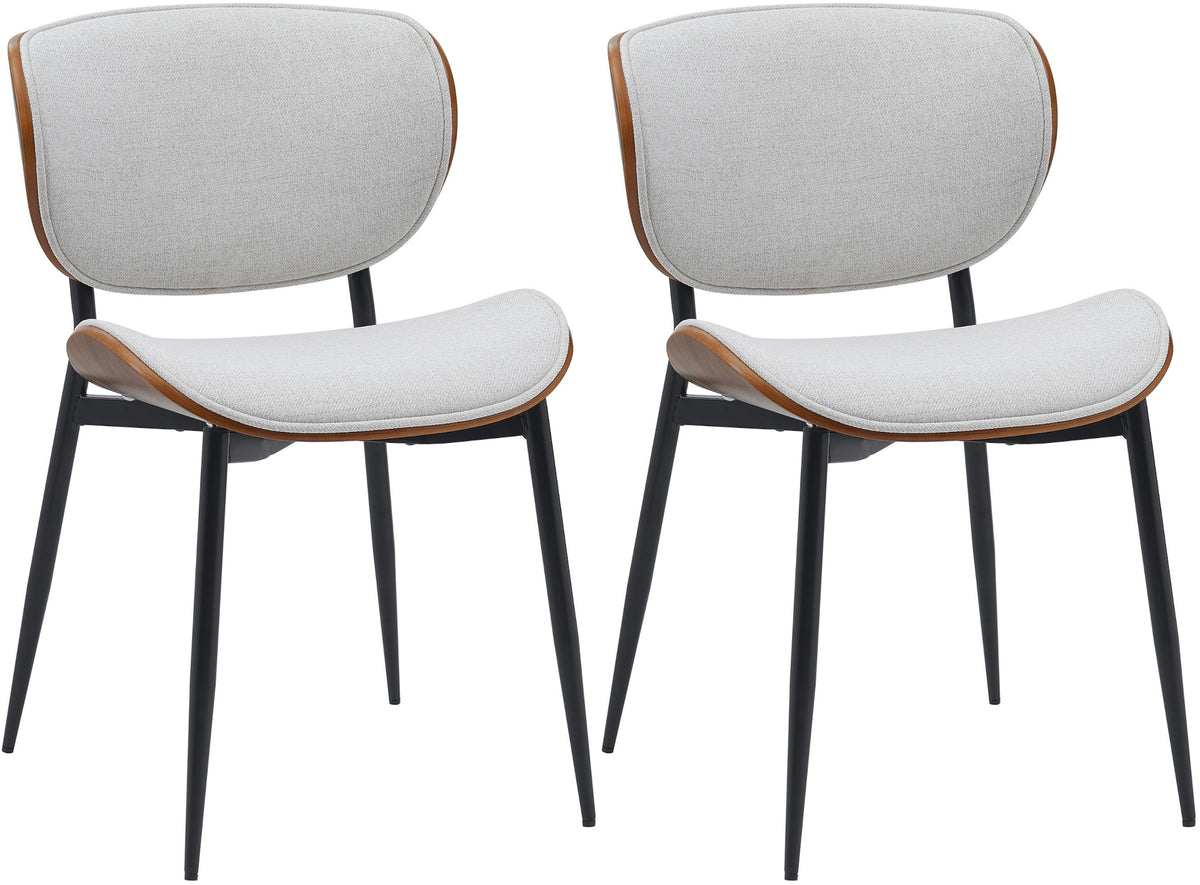Set di 2 sedie Enid in stoffa crema e struttura in legno di noce, ideali per un'elegante sala da pranzo.