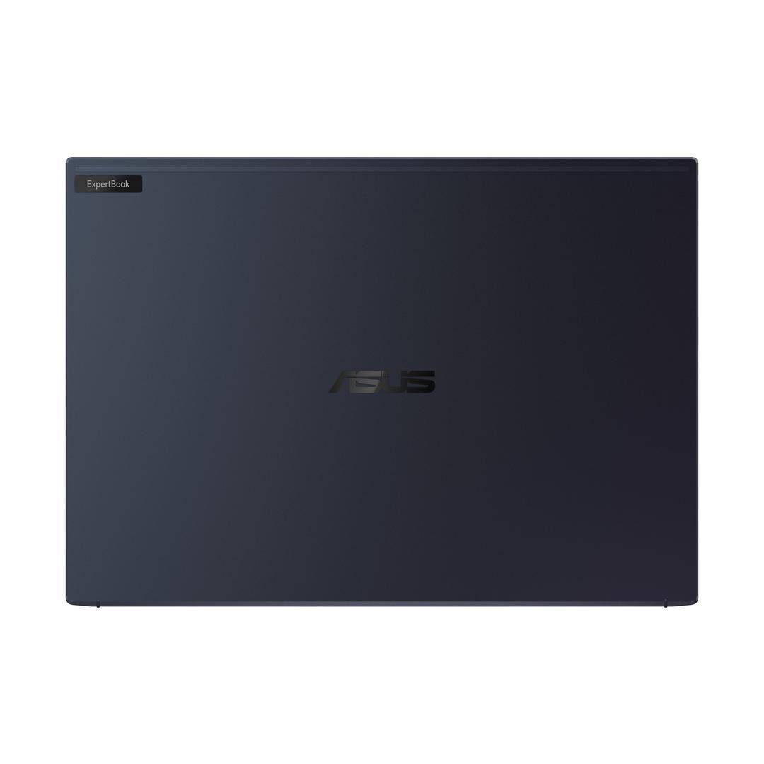 Vista posteriore del coperchio del laptop ASUS 50710 - ASUS 90NX0731-M00PN0 con logo ASUS e finitura elegante, ideale per ambienti business.