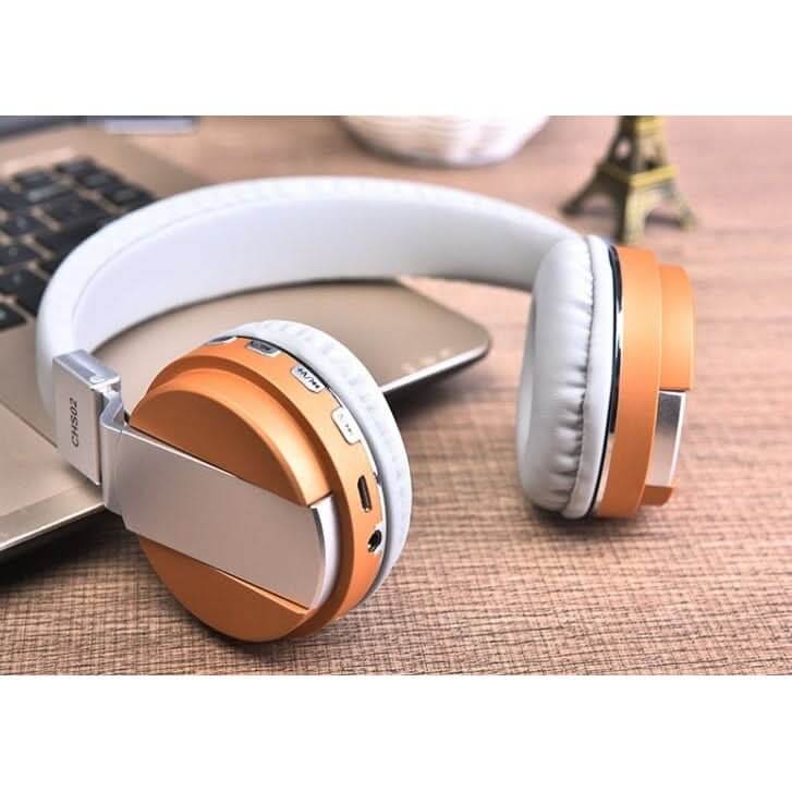 Wireless Bluetooth headset with card receiver functionality
