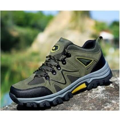 Waterproof low-cut hiking shoes with non-slip for trekking